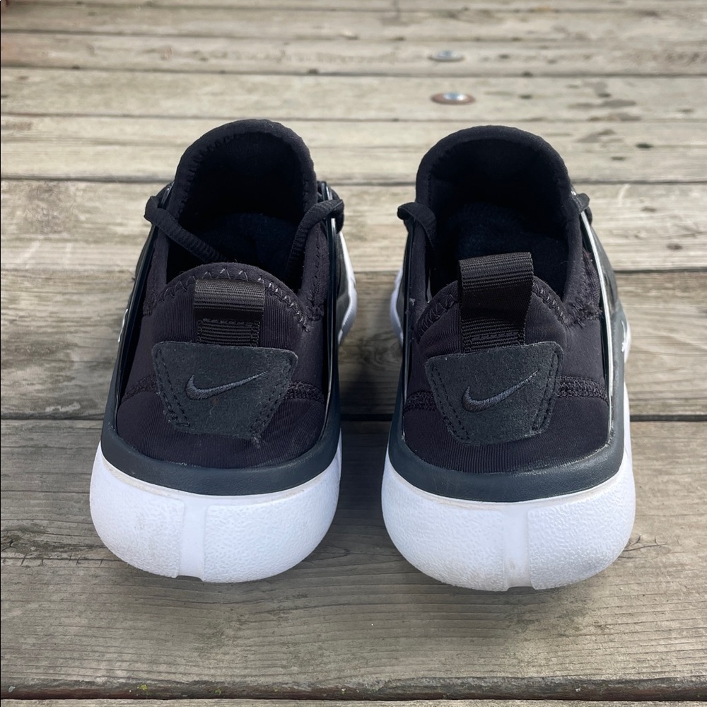 Nike Women’s Acalme Running Sneakers - Picture 5 of 9